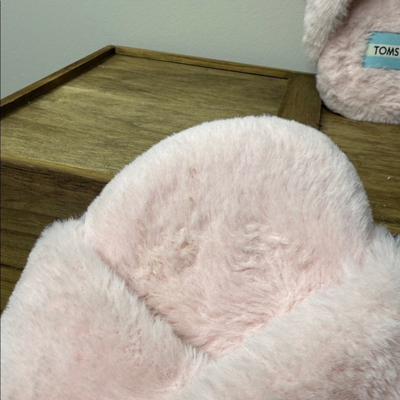 TOMS Pink Faux Fur Wm Susie Slip Womens Slippers sz 11 US Women Pink - Picture 8 of 8